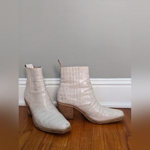Steve Madden- booties
